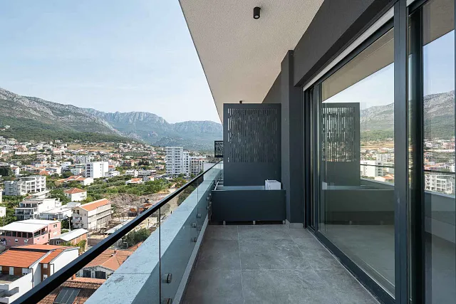 A luxurious complex in the center of Bar with a panoramic view of the sea — photo 27